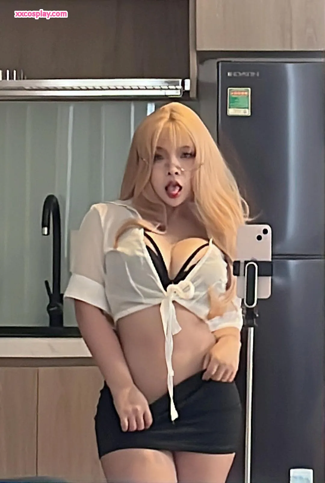 Sayo Momo - Blondie Office Lady